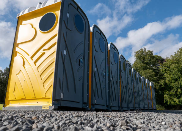 Best VIP or Luxury Restroom Trailers  in Struthers, OH
