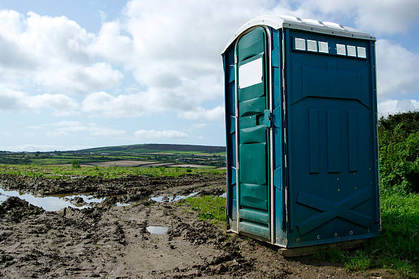 Best Portable Shower Rental  in Struthers, OH